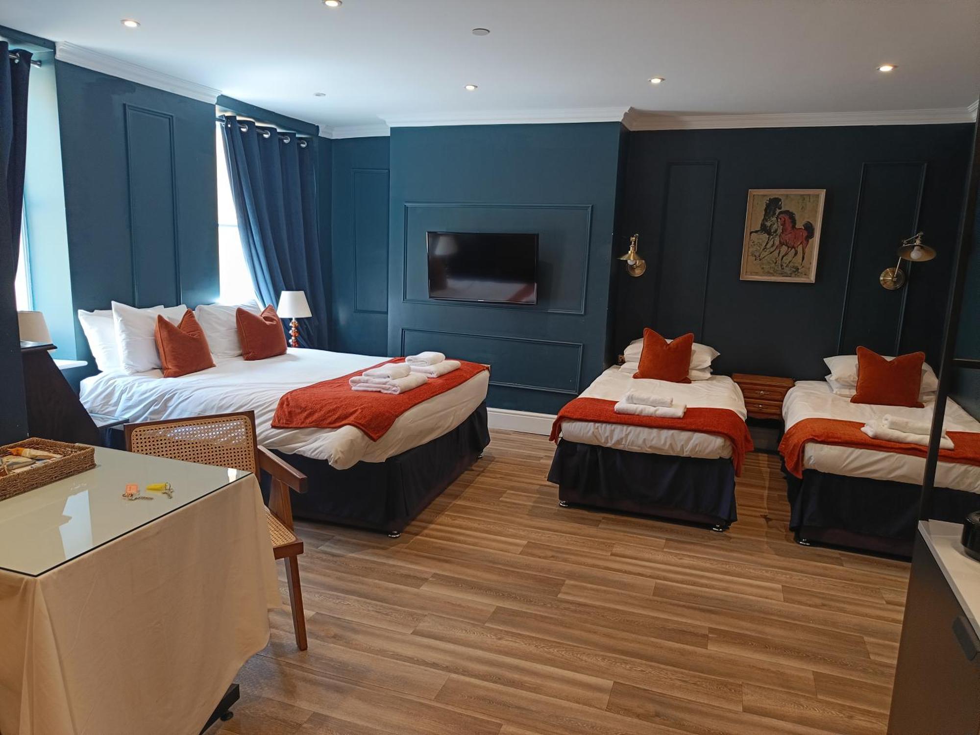 Rooms On The Prom Cheltenham Exterior photo