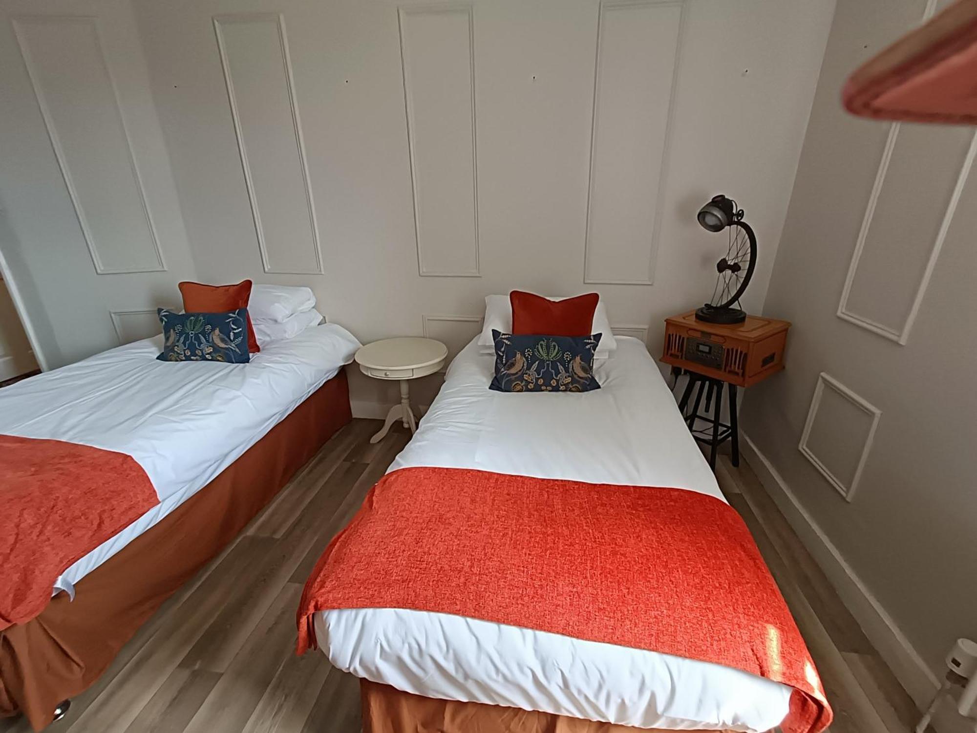 Rooms On The Prom Cheltenham Exterior photo