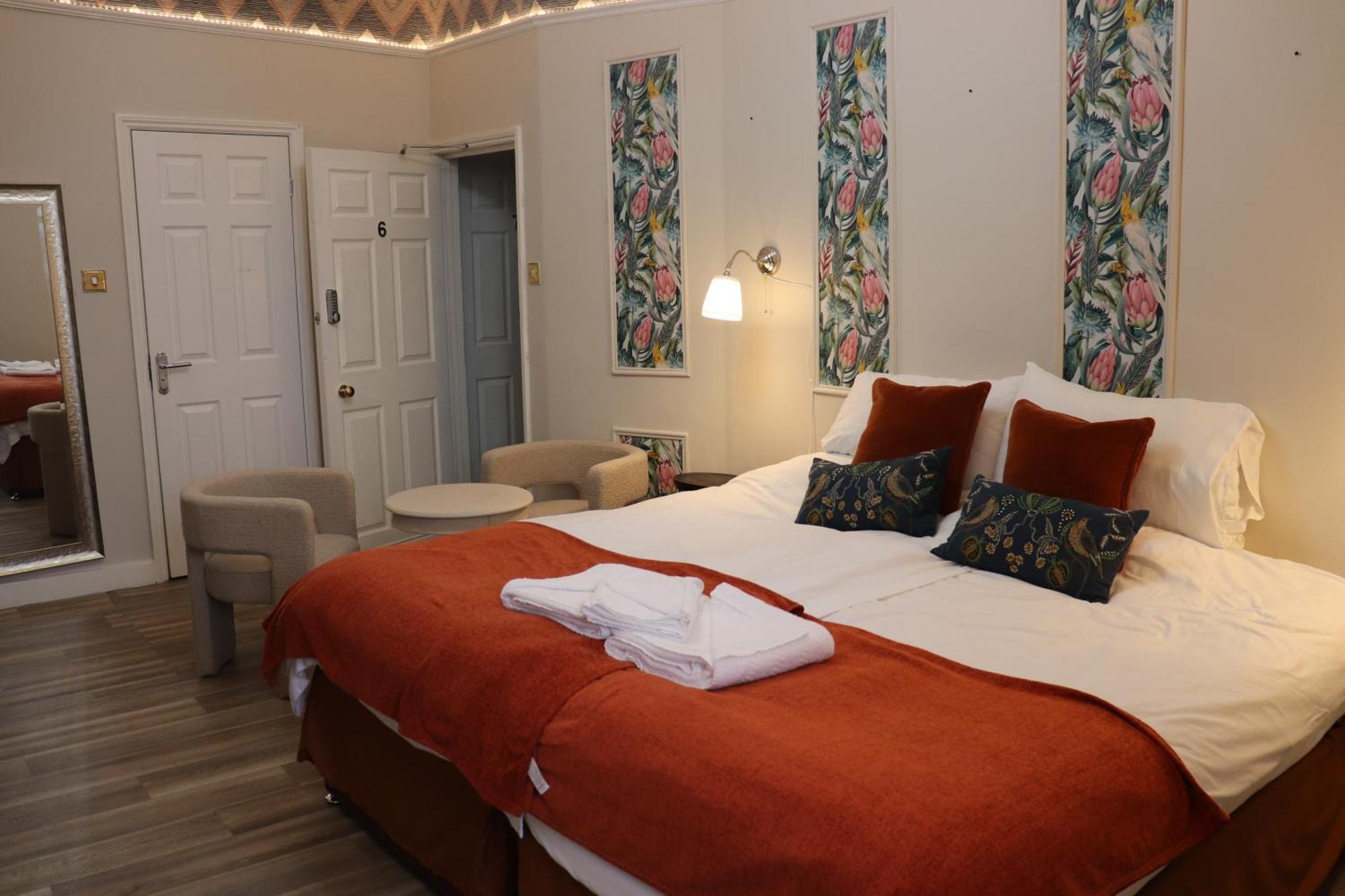 Rooms On The Prom Cheltenham Exterior photo