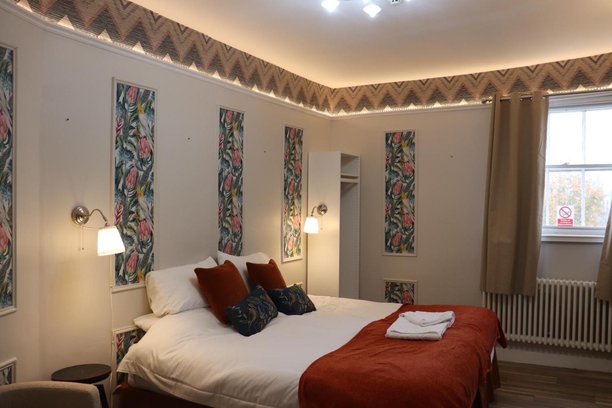 Rooms On The Prom Cheltenham Exterior photo