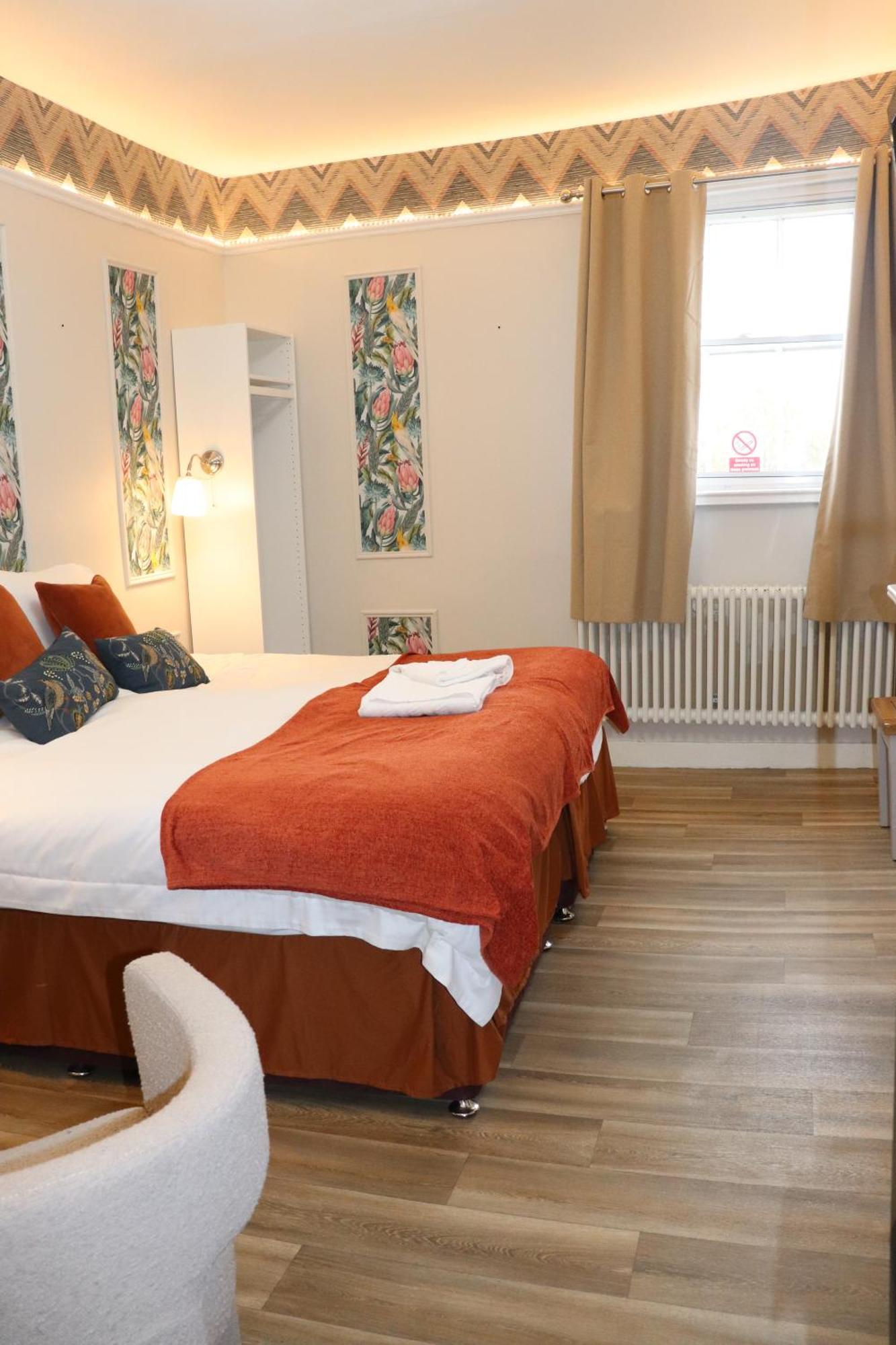 Rooms On The Prom Cheltenham Exterior photo